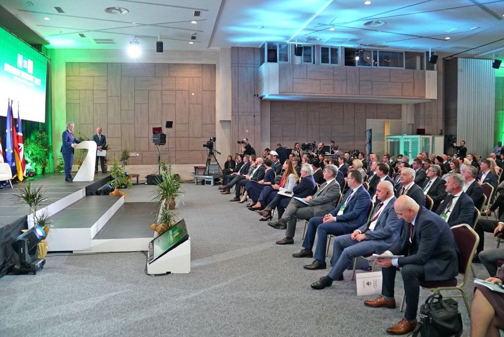 Predstavnici Grada Mostara na energetskom summitu u Neumu