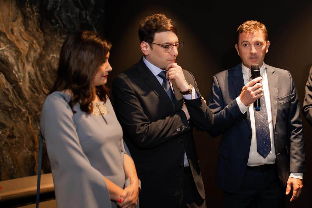 Gradonačelnik Kordić na otvaranju galerije 'The Hub of Fine Arts'