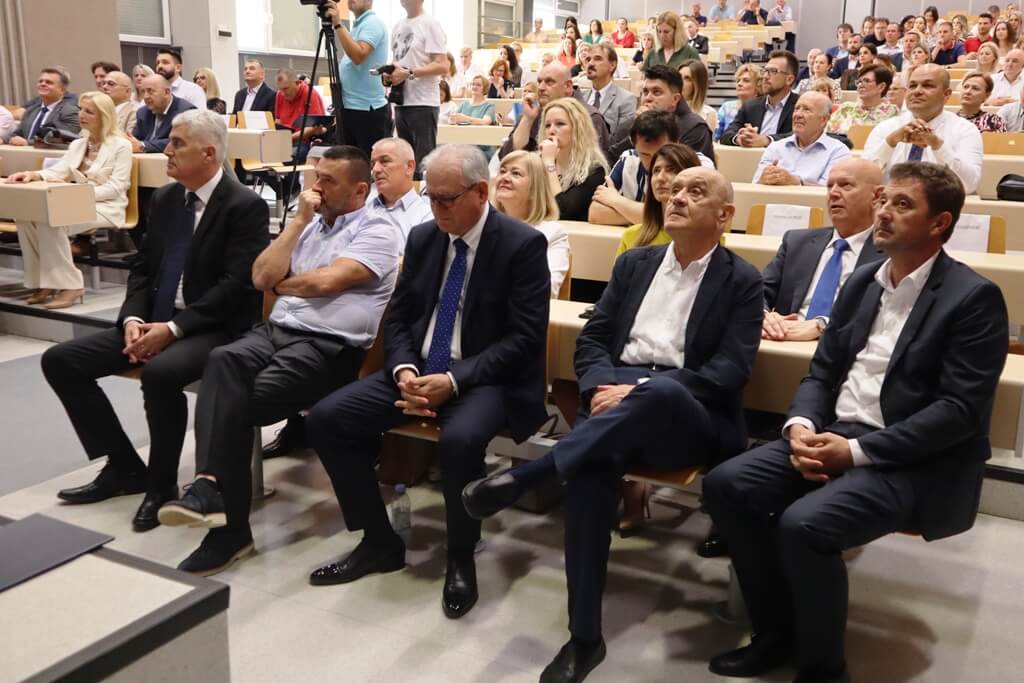 Gradonačelnik Kordić na svečanosti obilježavanja 25. obljetnice Medicinskog fakulteta