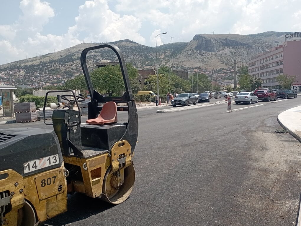 Idućeg tjedna završetak radova na asfaltiranju dvotračnog turbo rotora na Španjolskom trgu