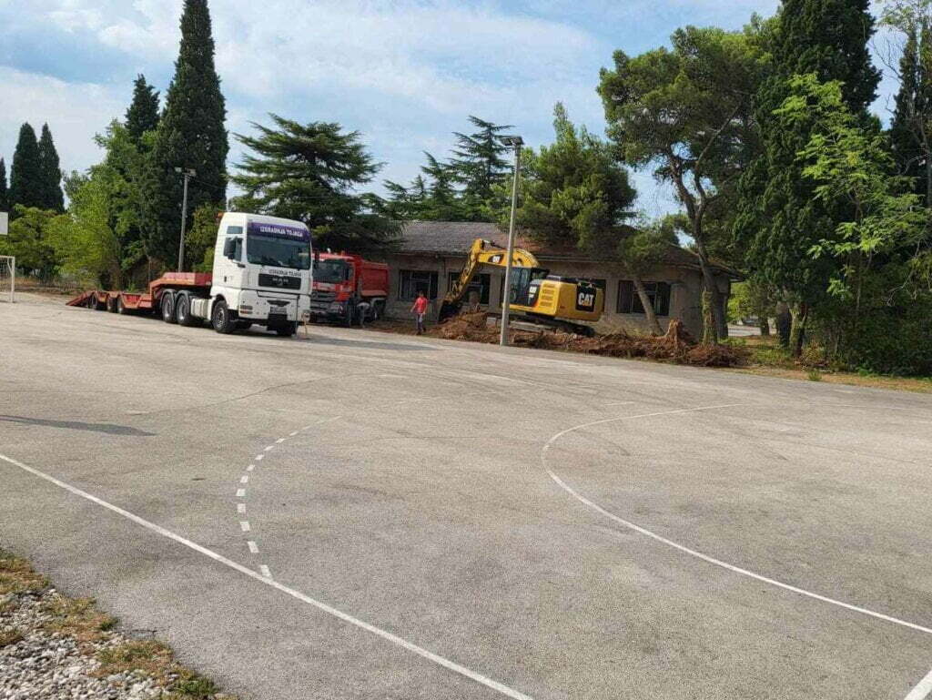 U Rodoču radovi na rekonstrukciji malonogometnog igrališta, izgradnji parking prostora, zelenih površina i dječjeg igrališta