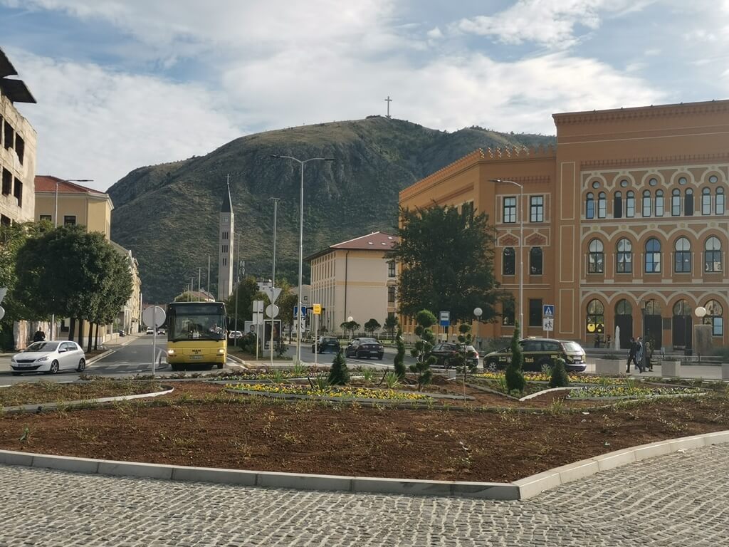 LJEPŠI GRAD Počela sadnja sezonskog cvijeća