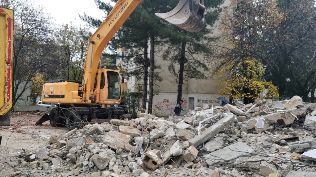 Uklanjanje građevina izgrađenih bez pravomoćnog odobrenja za građenje u Dubrovačkoj ulici