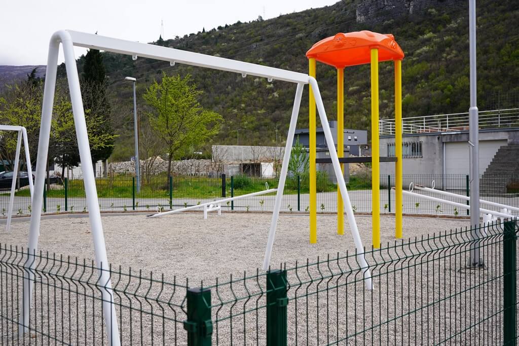 U završnoj fazi radovi na uređenju parkova u Šantićevoj ulici i Bafo naselju