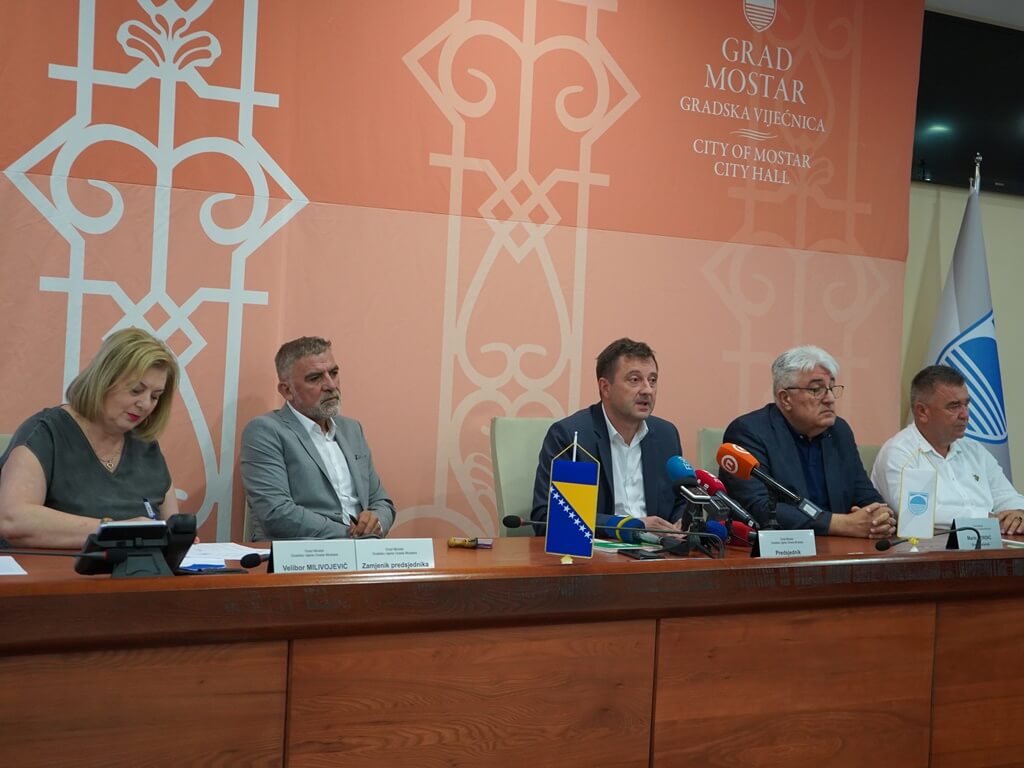 Potpisan ugovor za početak izgradnje Olimpijskog bazena u Mostaru