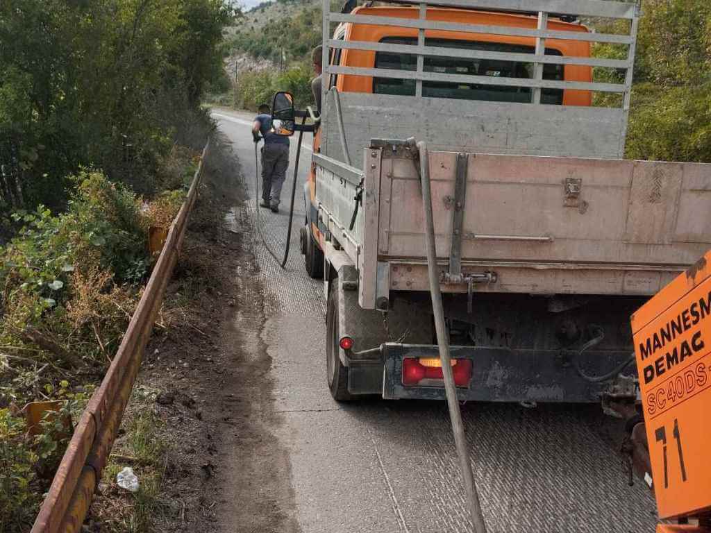 Zbog asfaltiranja od ponedjeljka do srijede zatvorena prometnica Raštani – Vojno