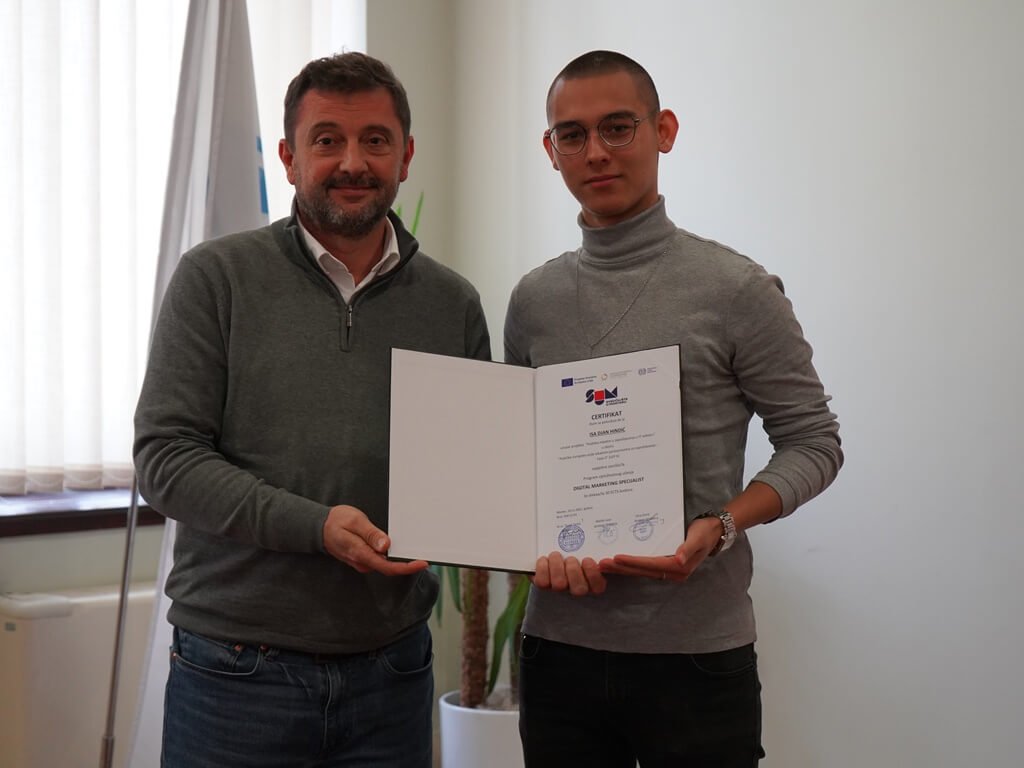Gradonačelnik Kordić dodijelio certifikate polaznicima obuke 'Digital marketing specijalist'