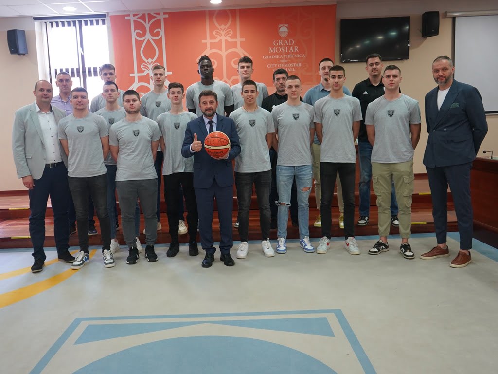 Gradonačelnik Kordić upriličio prijem za HKK Mostar