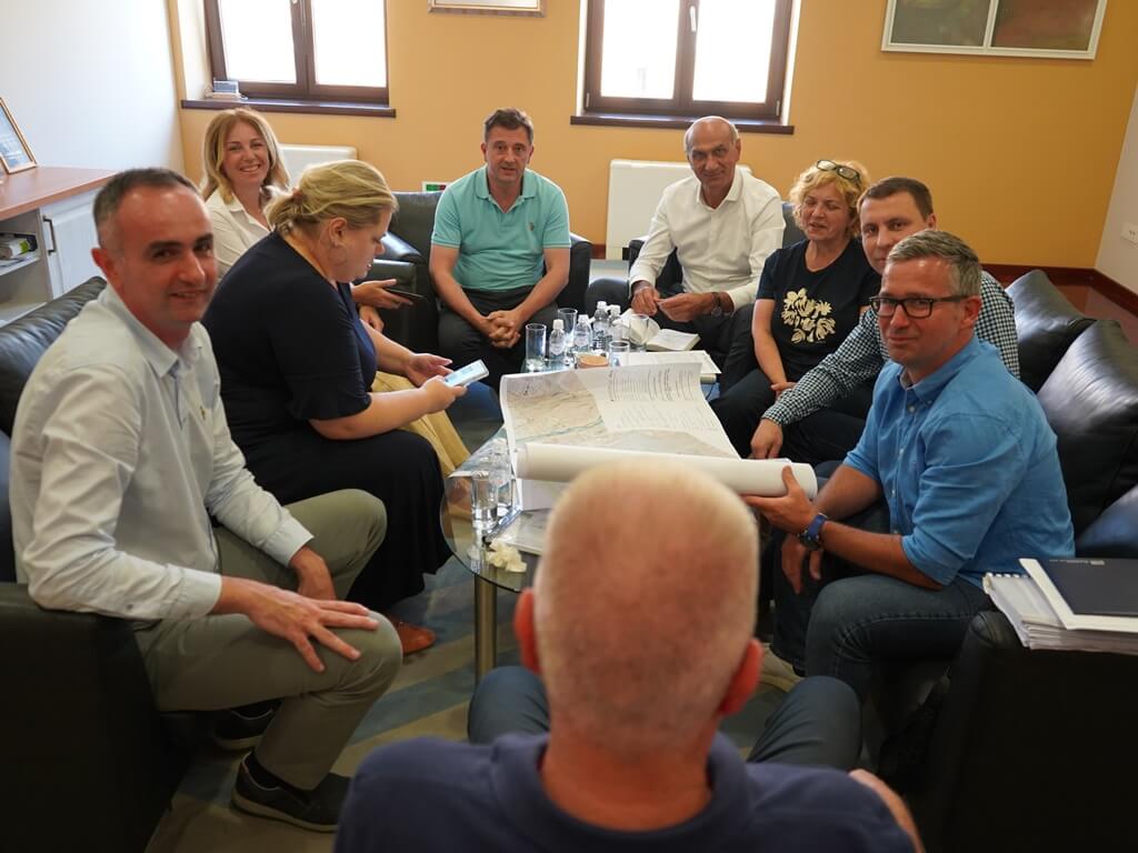 Kordić i Rahimić s direktorom Pravdićem o najvažnijim cestovnim projektima u Mostaru