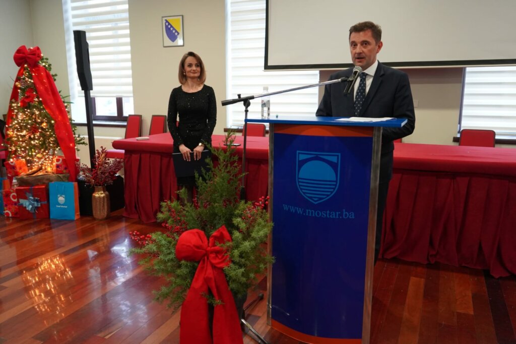 Gradonačelnik Kordić na Božićnom prijemu: Međusobno po&scaron;tovanje temelj za uspjeh