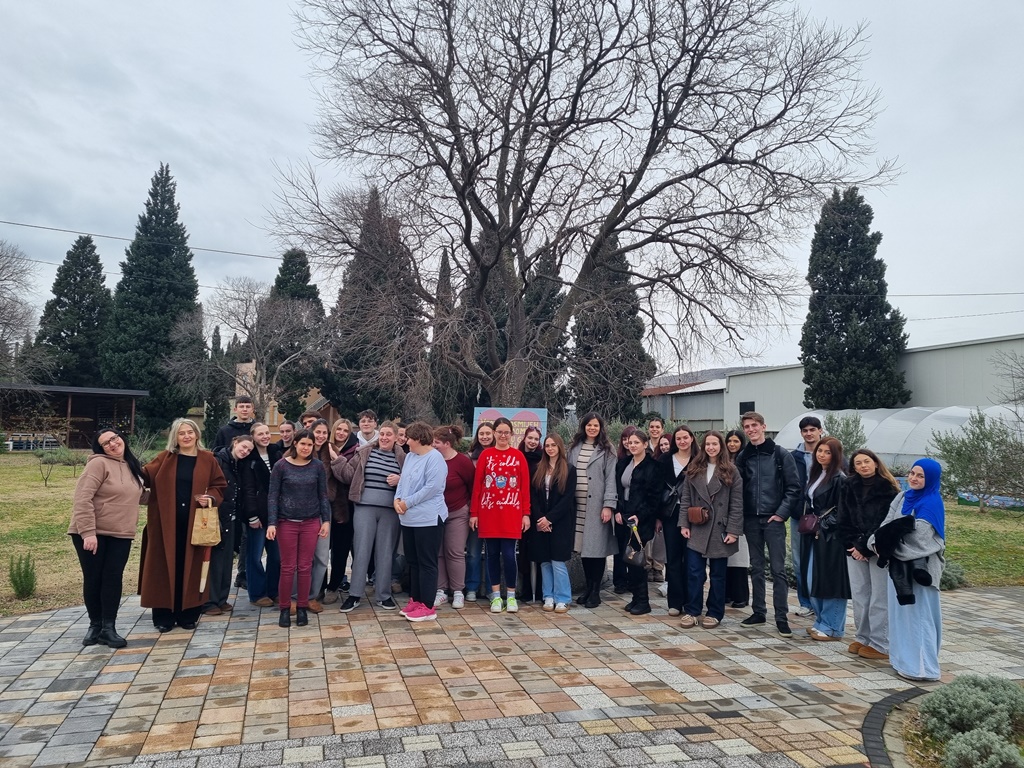 Vijeće učenika srednjih &scaron;kola Grada Mostara posjetilo &bdquo;Minores&ldquo; i &bdquo;Vedri osmijeh&ldquo;